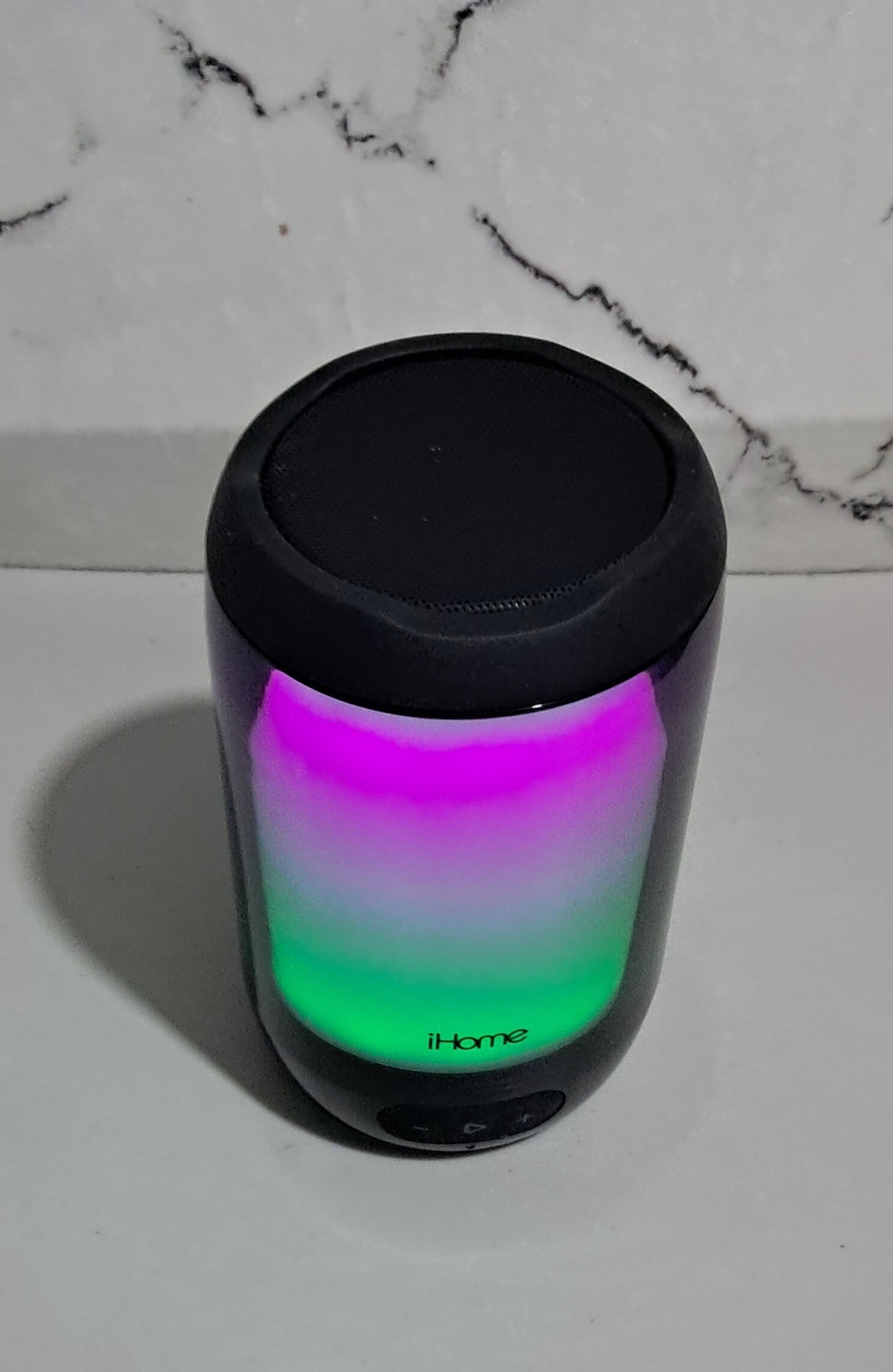 Bocina iHome Resistente al Agua