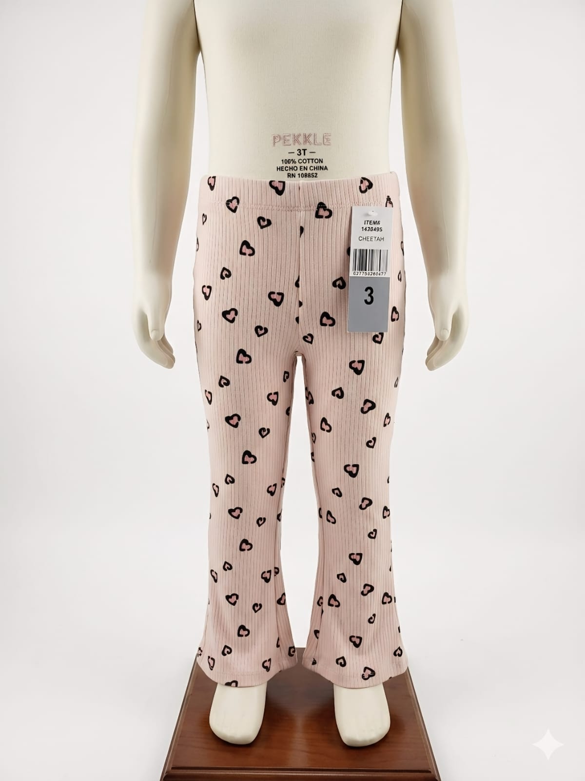 Set de 3 mallas acanaladas Pekkle para niña. Estampado de corazones, negro sólido y rosado suave. Cintura elástica, suaves y duraderas. Minicostos RM.