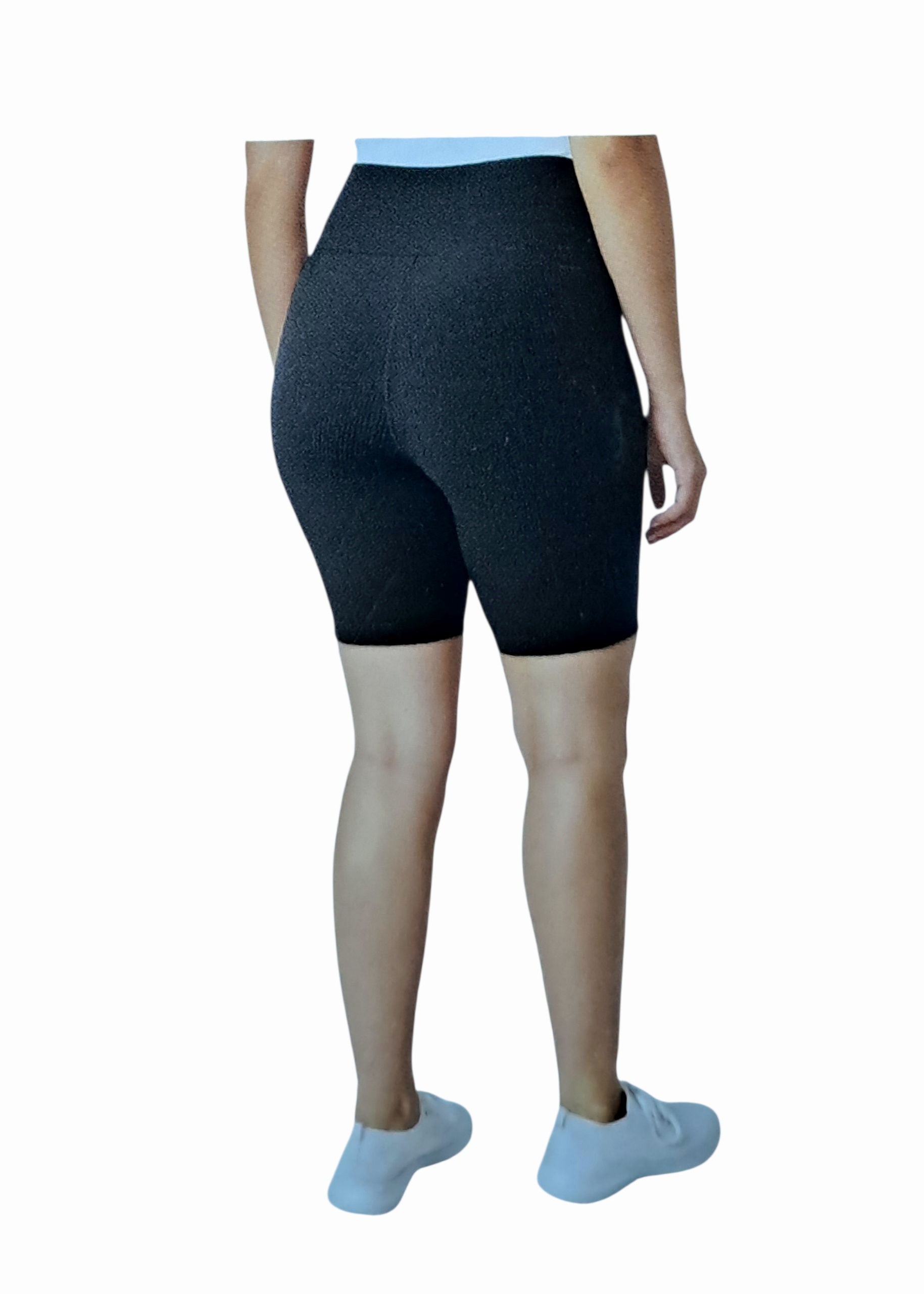 Mondetta - Short Biker - Tela Rib Acanalada - Negro - Talla G