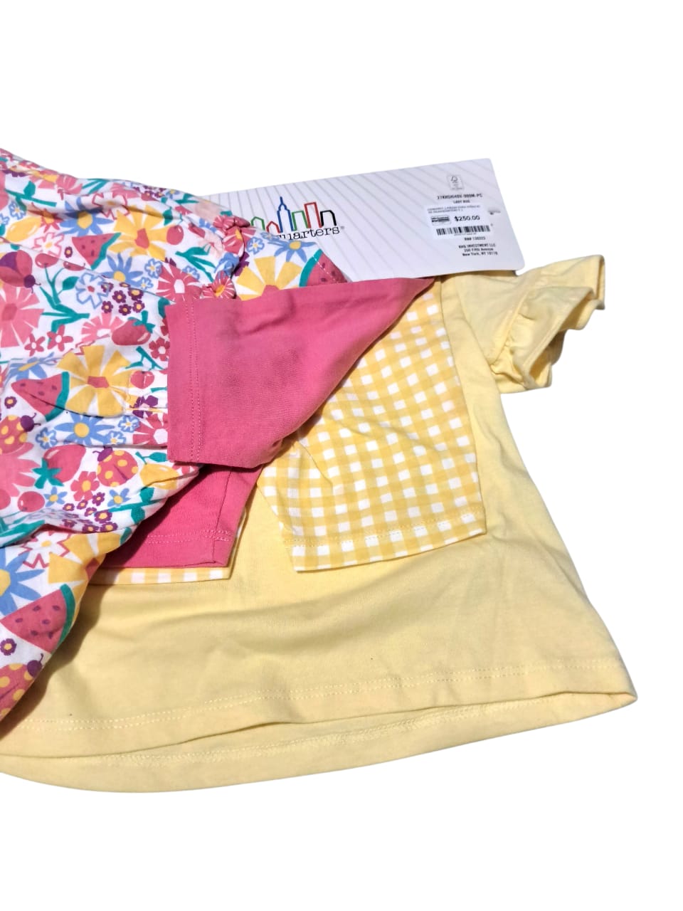 Set de 4 piezas Kids Headquarters para niña. Vestido floral, blusa mariquita, short biker, blusa estampada. Tallas 2-6. Completo y colorido. Minicostos RM.