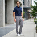 Pantalón Marc New York con Flex Waistband. Bolsillo para smartphone, bolsillos traseros con botón. Gris, corte moderno. Tallas 38 y 40. Minicostos RM.