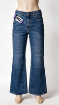 Jeans wide leg "Well Worn" de talle alto. Denim premium estilo retro. Bolsillos funcionales, ajuste perfecto en cintura. Calidad de exportación. Minicostos RM.